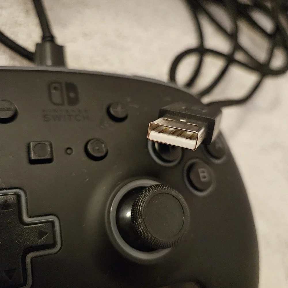 Power A NINTENDO SWITCH CONTROLER Wired Black‎ Excellent Condition